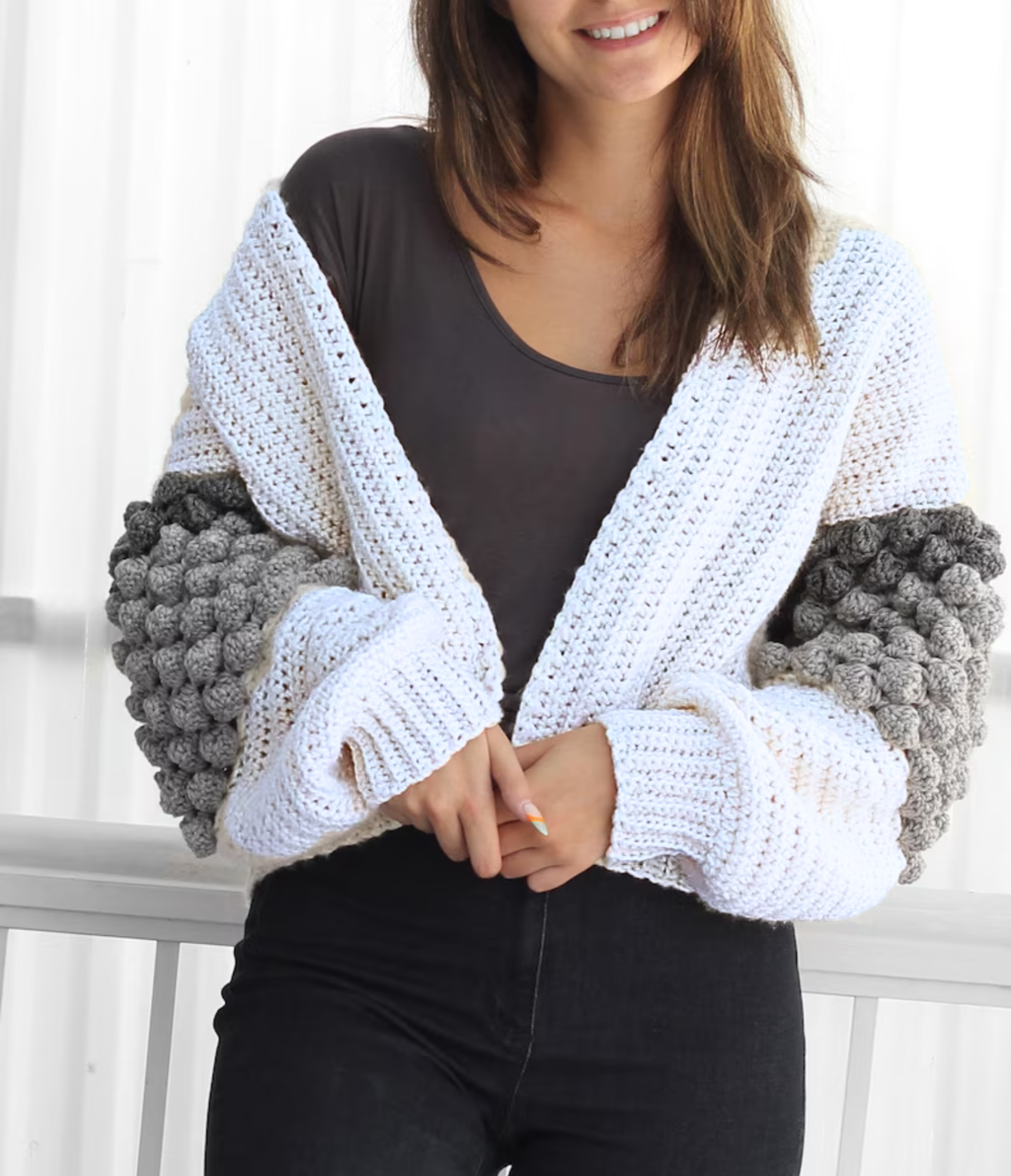 Modèle de crochet - NAOMI | Modèle de crochet pour femme | Modèle de pull à pompons